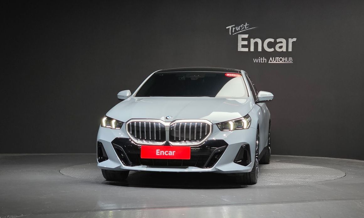 BMW 5-Series 530i xDrive M Sport, 2024