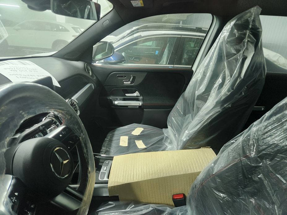 Mercedes-Benz GLB-Class GLB250 4MATIC, 2025