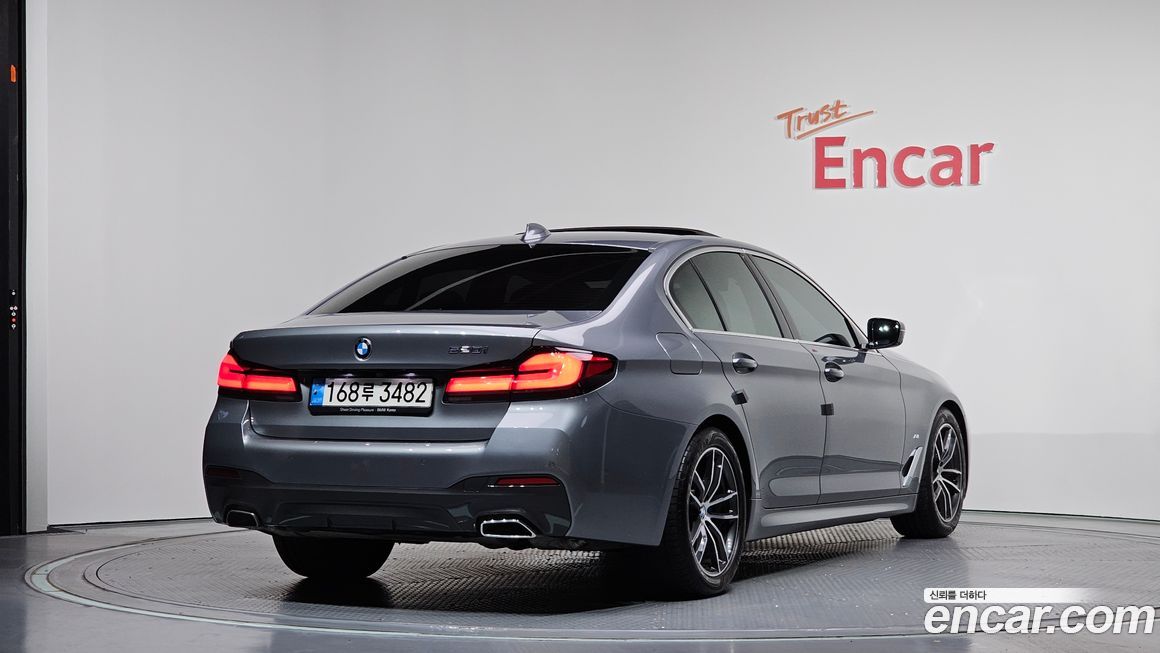 BMW 5-Series 520i M Sport, 2023