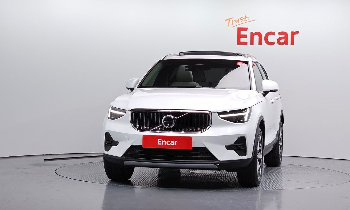 Volvo XC40 B4 Ultra Bright, 2025