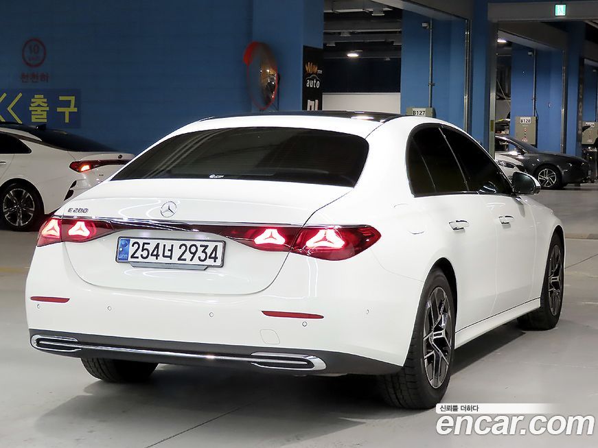 Mercedes-Benz E-Class E200 Avantgarde, 2024