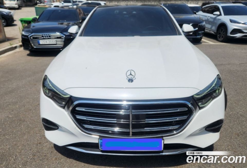 Mercedes-Benz E-Class E300 4MATIC Exclusive, 2024