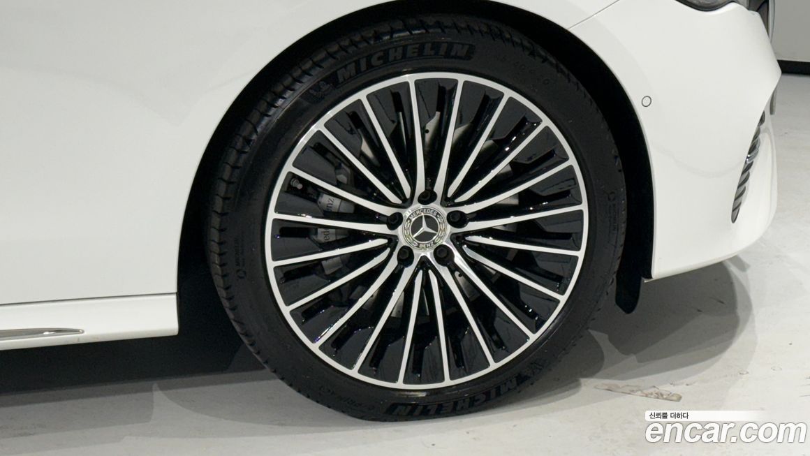 Mercedes-Benz E-Class E450 4MATIC Exclusive, 2025