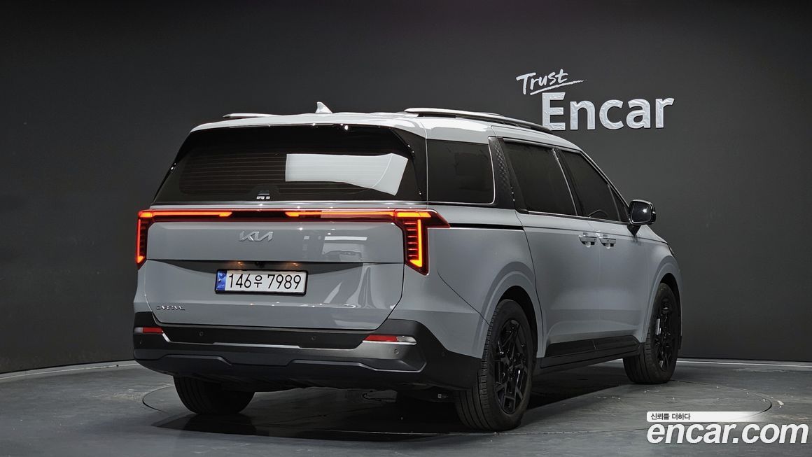 Kia Carnival 9-Seater Gravity, 2025