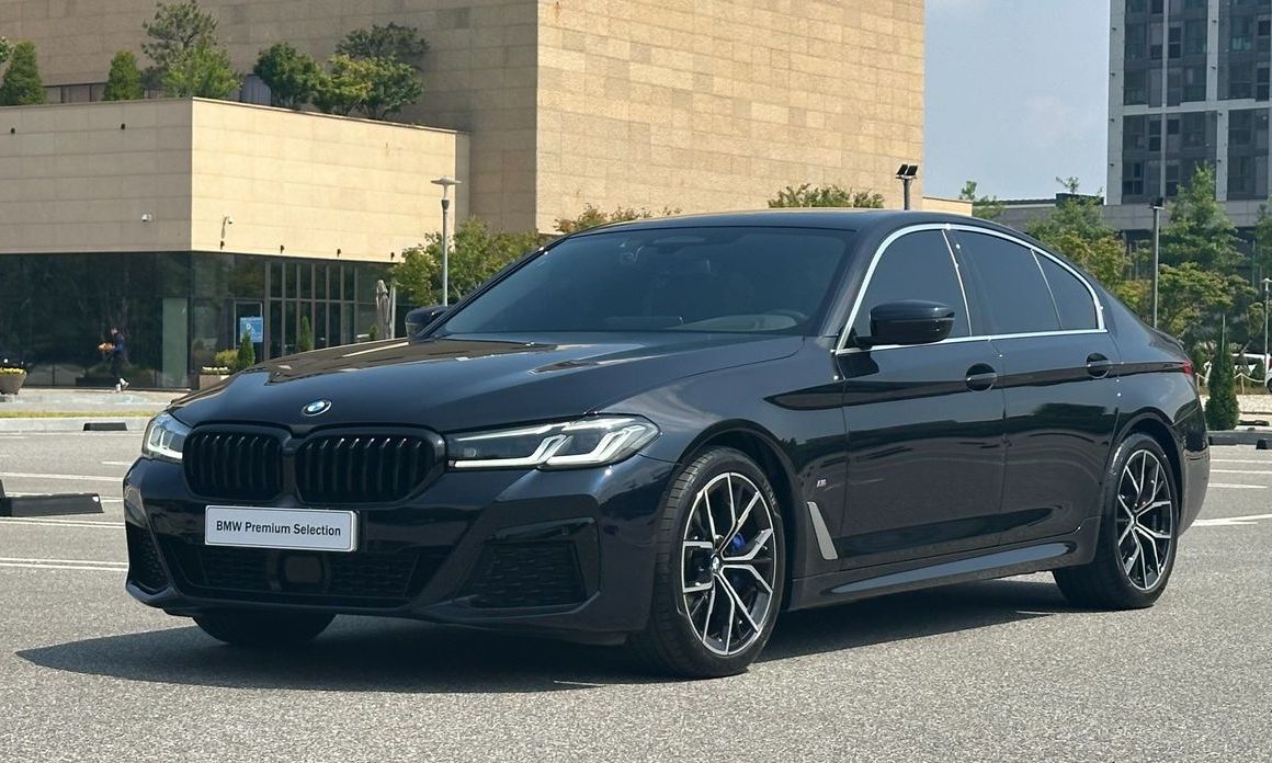 BMW 5-Series 530i xDrive M Sport Package, 2022