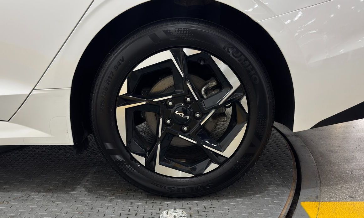 Kia K5 2.0, 2024