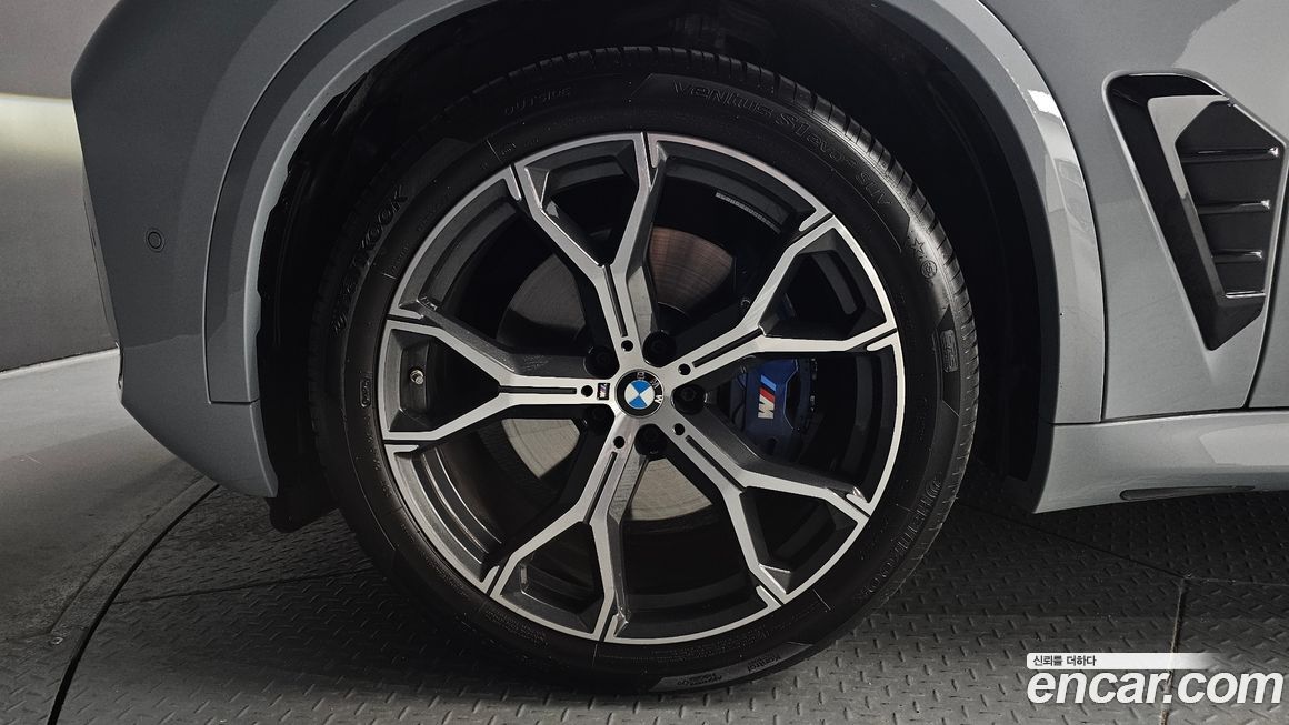 BMW X5 xDrive 40i M Sport, 2025