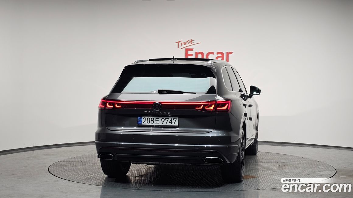 Volkswagen Touareg 3.0 TDI Prestige, 2024