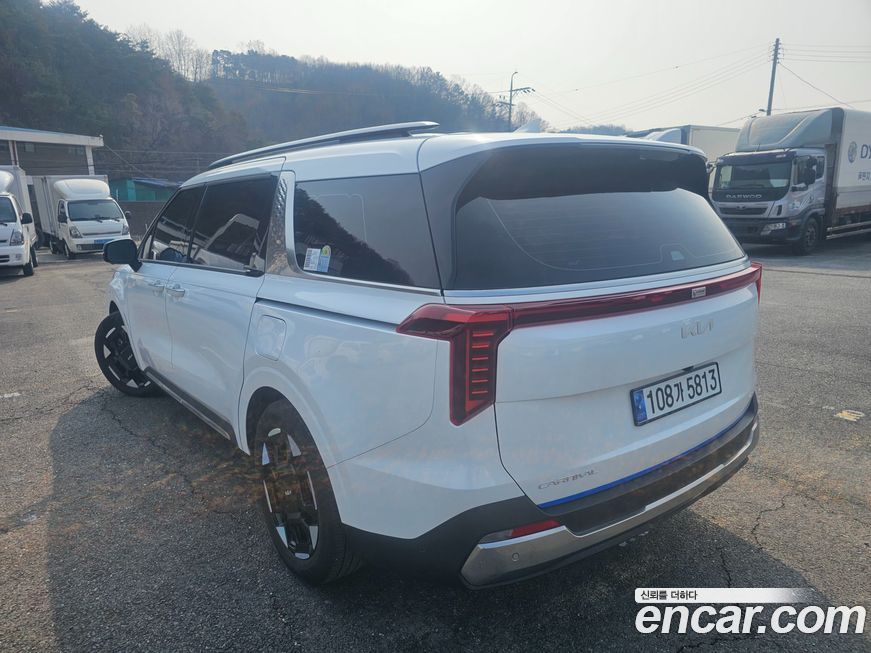 Kia Carnival 9-Seater Signature, 2024