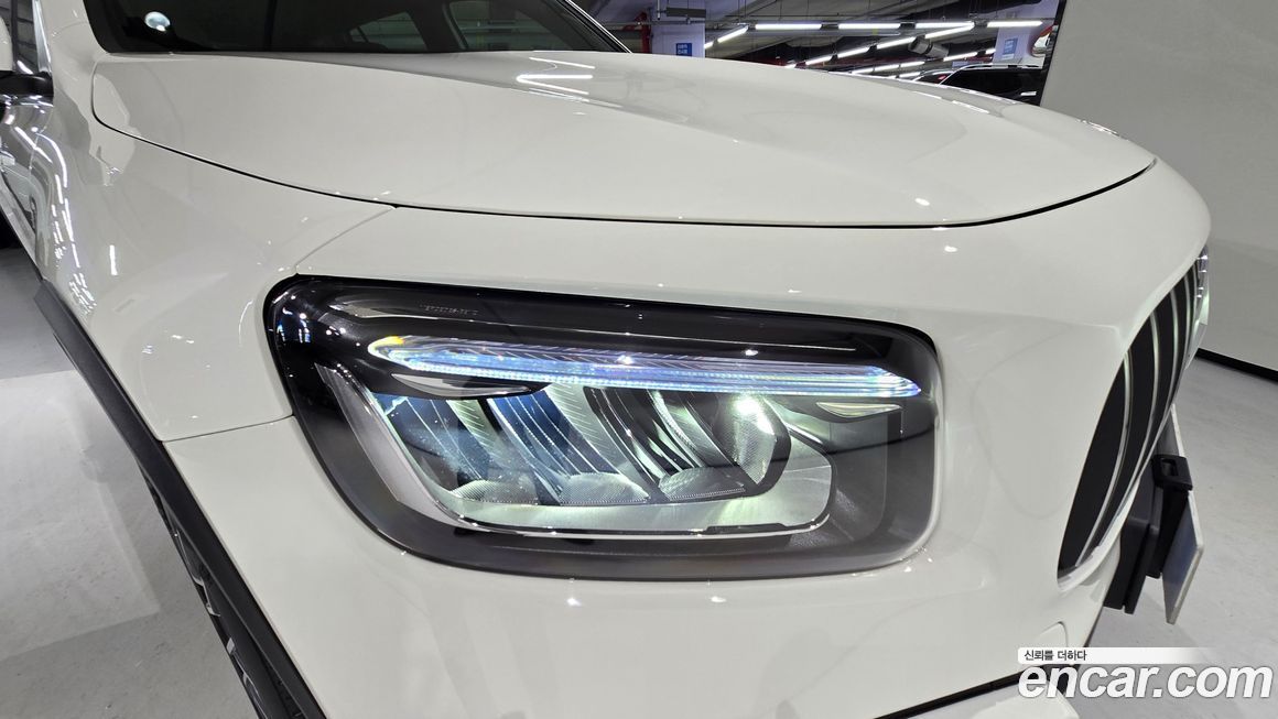 Mercedes-Benz GLB-Class AMG GLB35 4MATIC, 2025