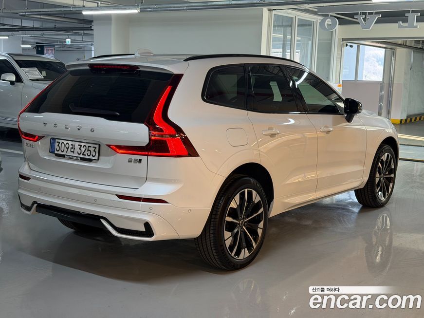 Volvo XC60 B5 Ultra Dark Air Sus, 2026