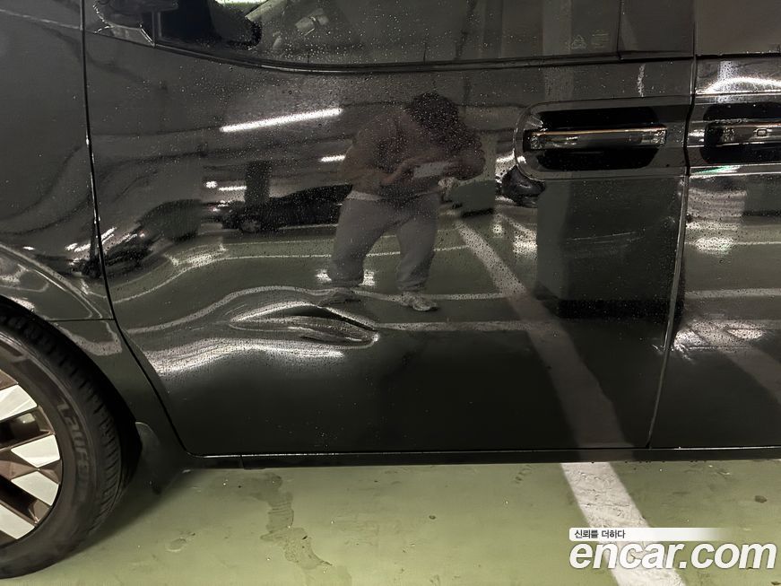 Hyundai Staria Lounge 9-Seater, 2024