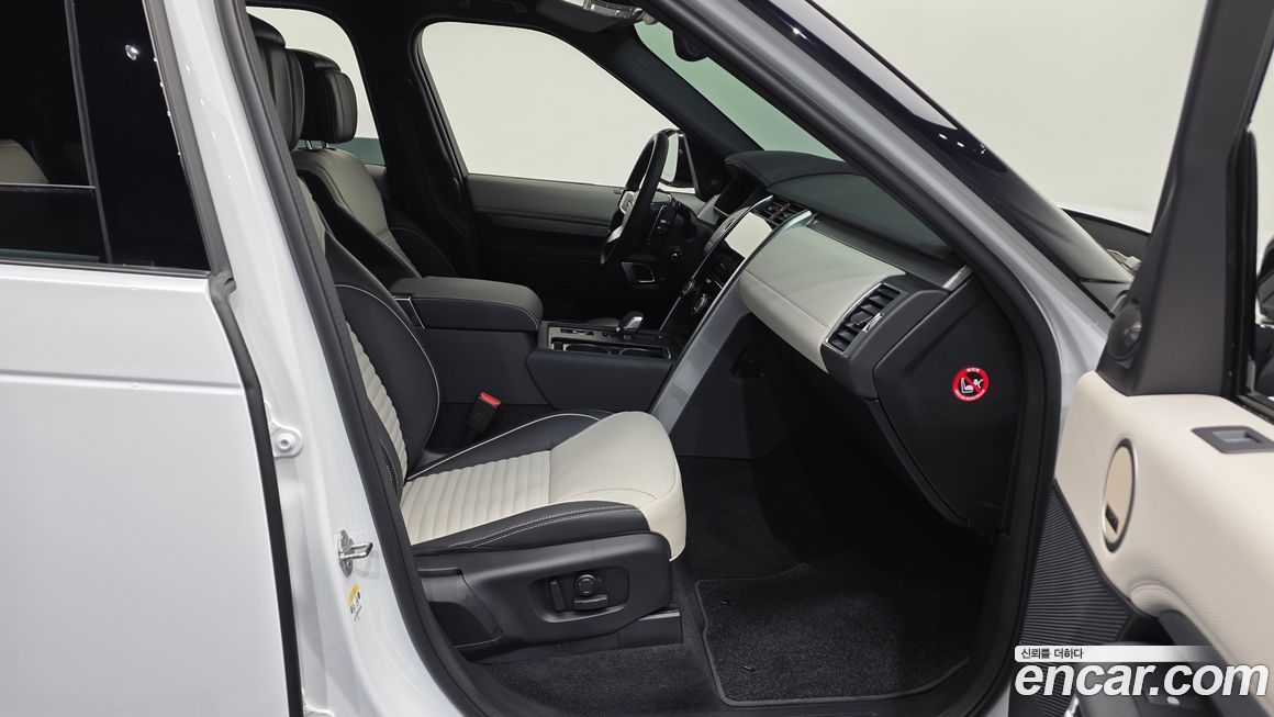 Land Rover Discovery D300 Dynamic HSE, 2024