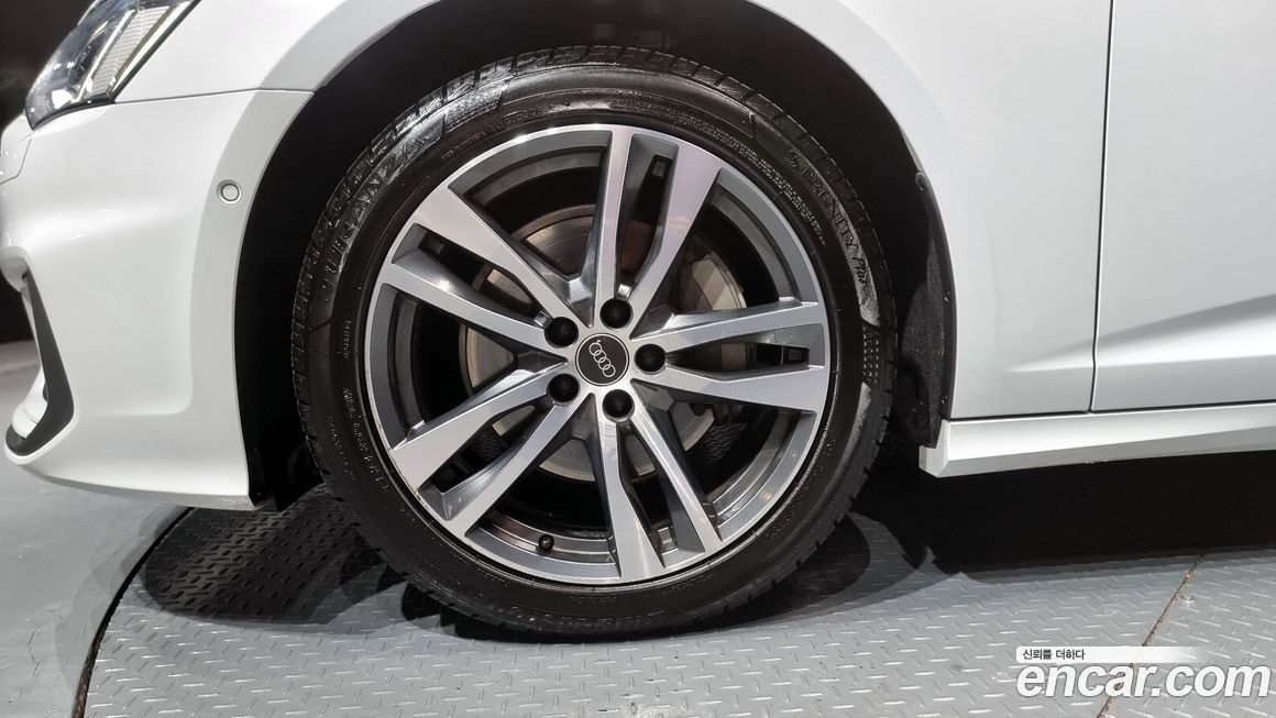 Audi A6 45 TFSI Quattro Premium, 2022