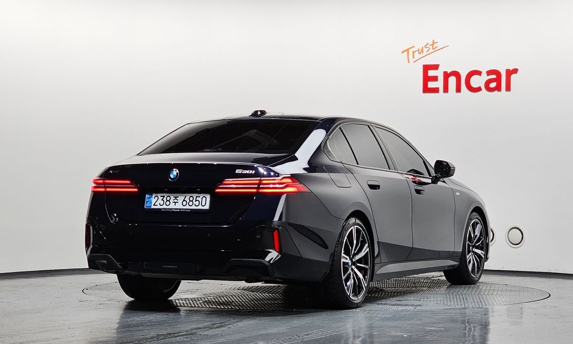 BMW 5-Series 530i xDrive M Sport, 2025