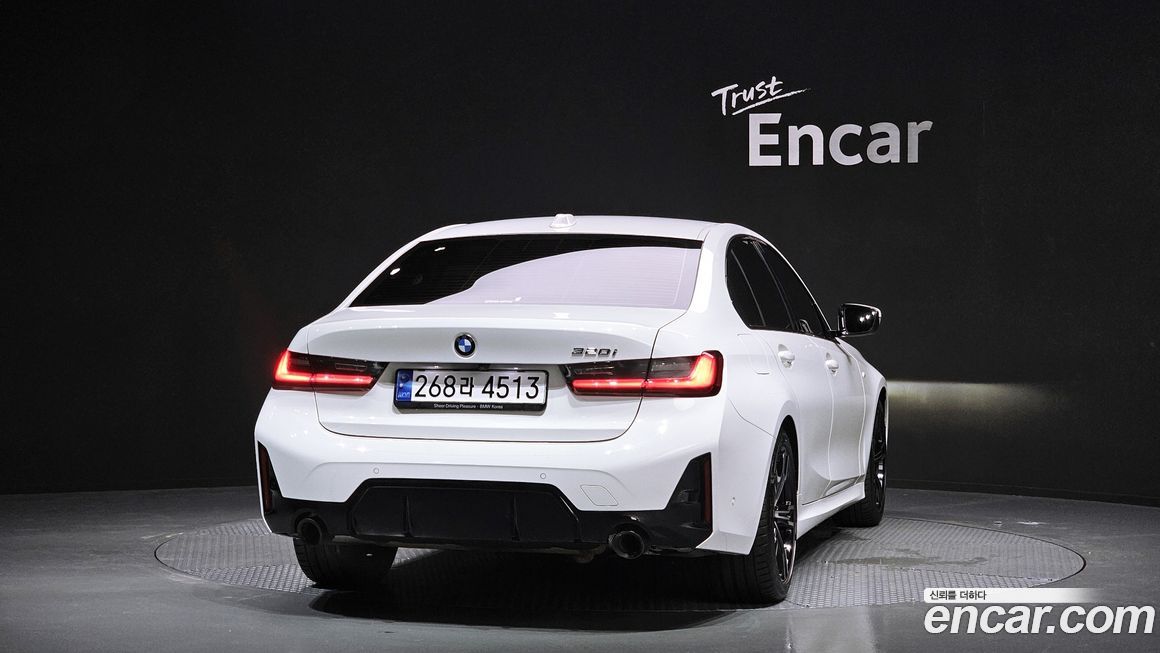 BMW 3-Series 320i M Sport, 2023