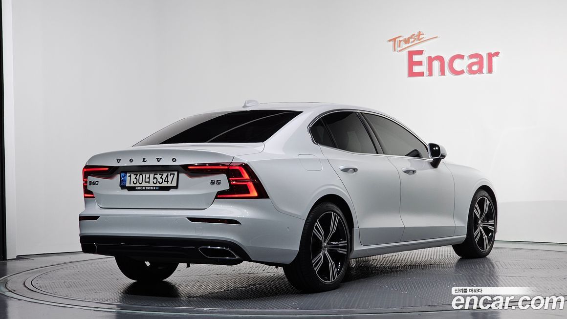 Volvo S60 B5 Inscription, 2022