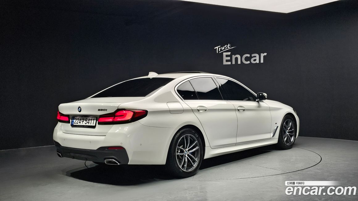 BMW 5-Series 520i M Sport, 2023