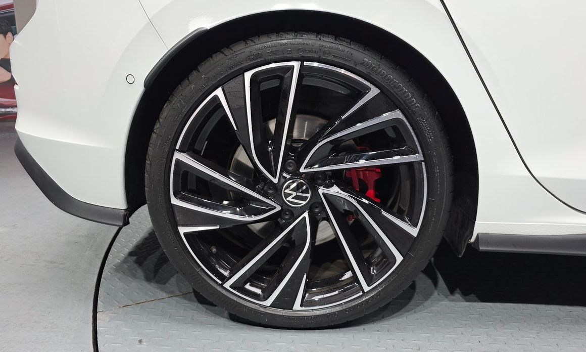 Volkswagen Golf 2.0 GTI, 2024