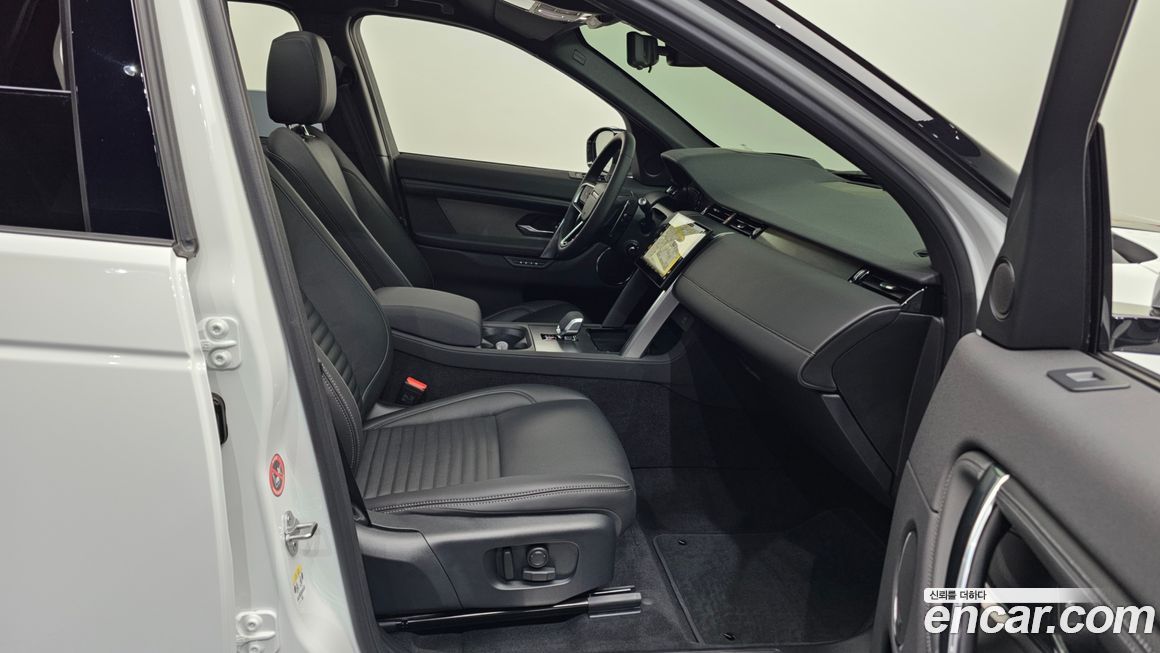 Land Rover Discovery Sport P250 Dynamic SE, 2025