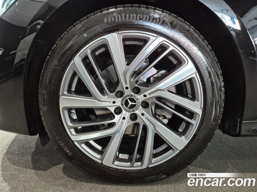 Mercedes-Benz E-Class E220d 4MATIC Exclusive, 2025