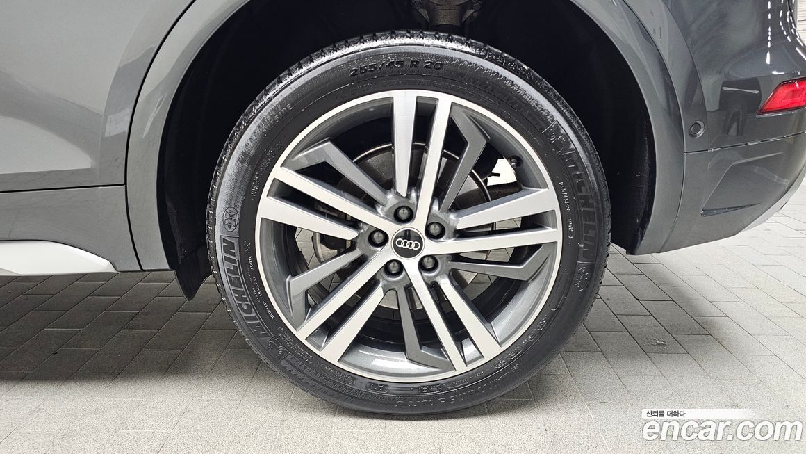 Audi Q5 45 TFSI Quattro Premium, 2022