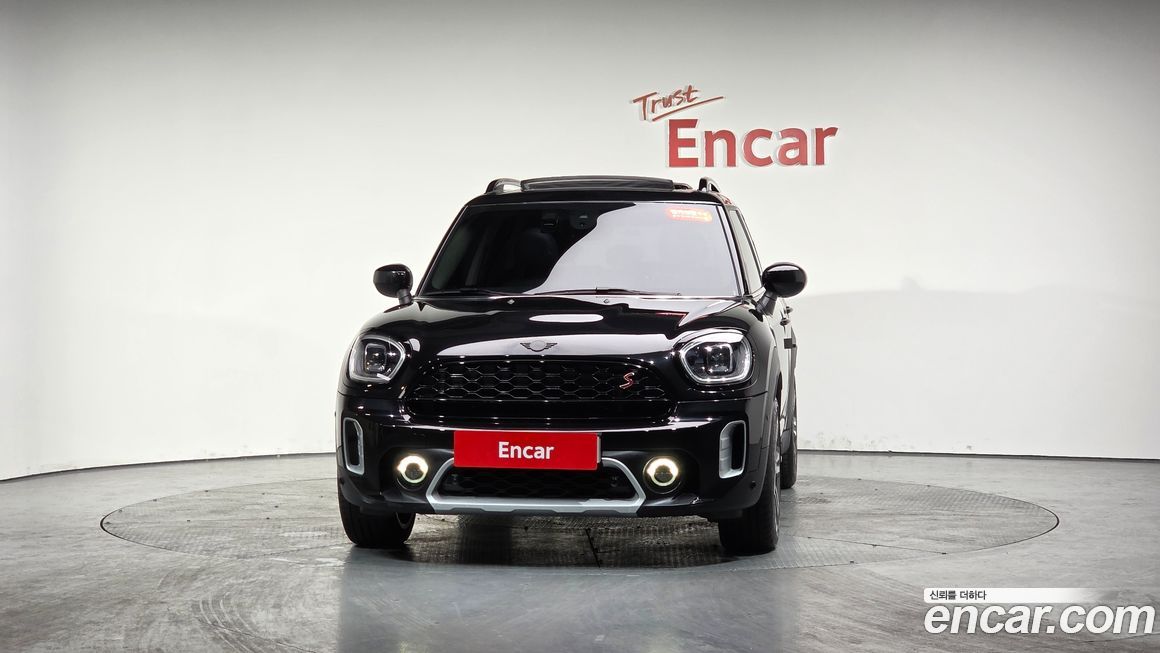 Mini Countryman ALL4 Classic Launch Pack, 2023