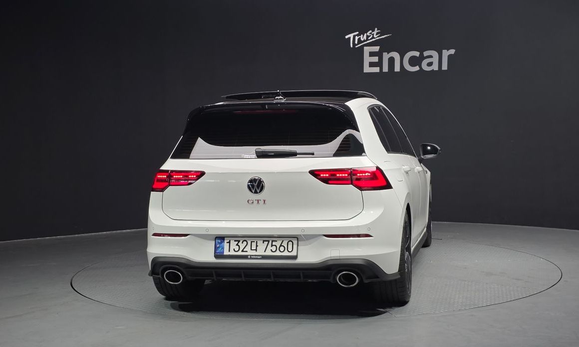 Volkswagen Golf 2.0 GTI, 2024