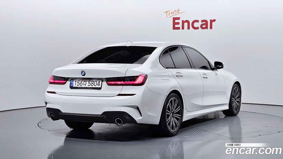 BMW 3-Series 320i M Sport, 2022