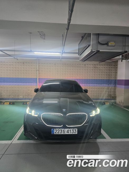 BMW 5-Series 520i M Sport, 2025