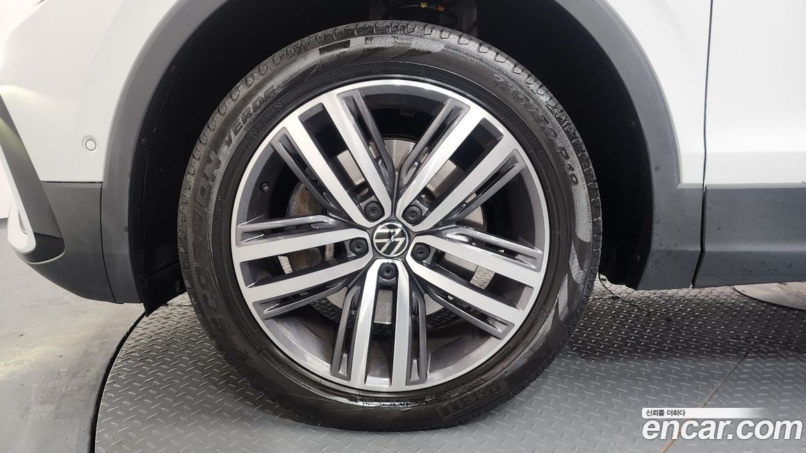 Volkswagen Tiguan 2.0 TSI Prestige, 2022