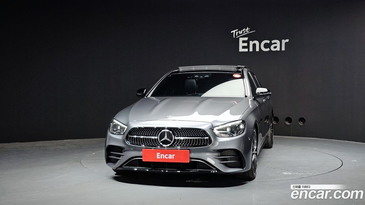Mercedes-Benz E-Class E350 4MATIC AMG Line, 2023