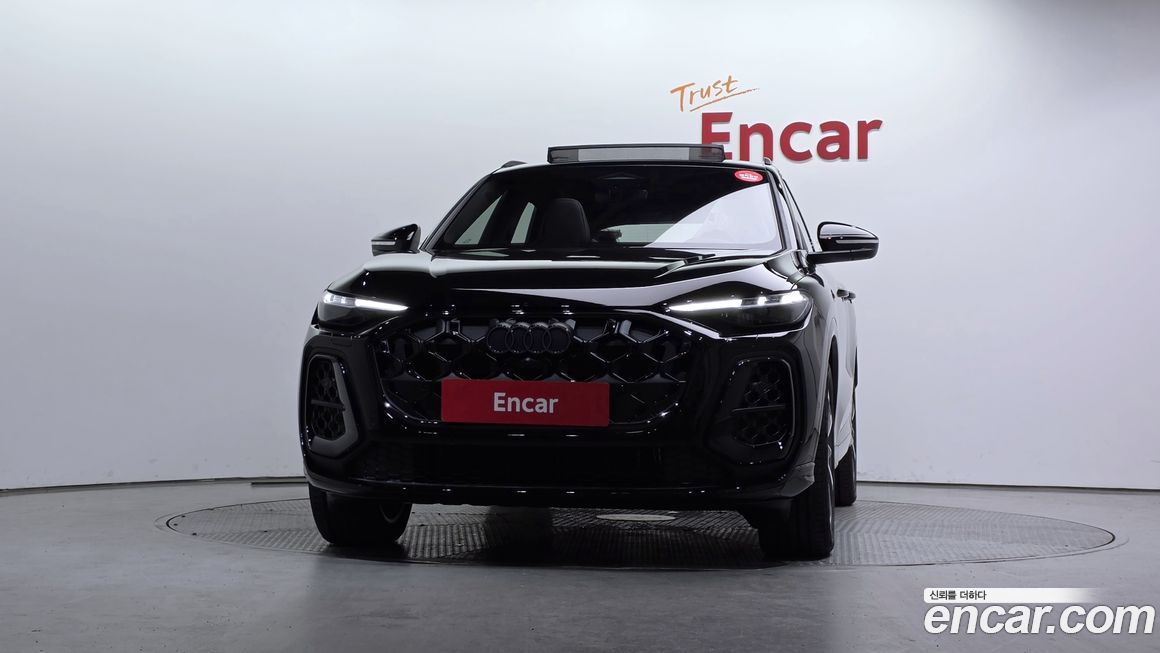 Audi Q5 40 TDI Quattro S Line Black Edition, 2025