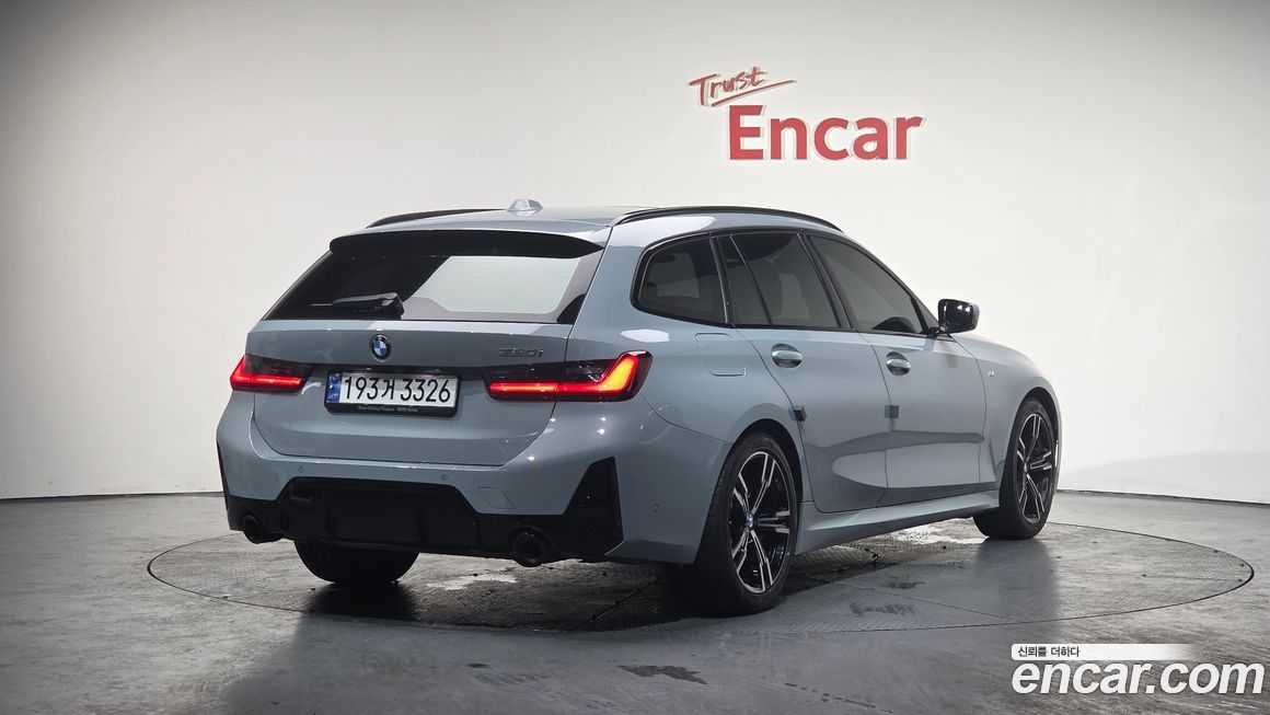 BMW 3-Series 320i Touring M Sports, 2023