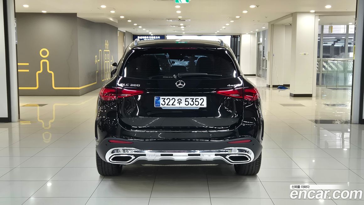 Mercedes-Benz GLC-Class GLC300 4MATIC AMG Line, 2025