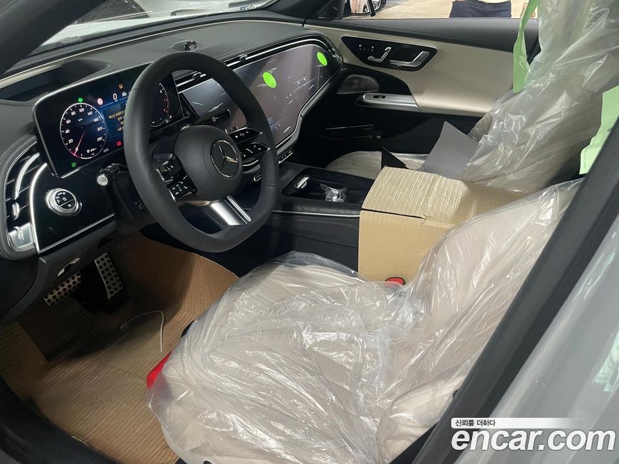 Mercedes-Benz E-Class E300 4MATIC AMG Line, 2026