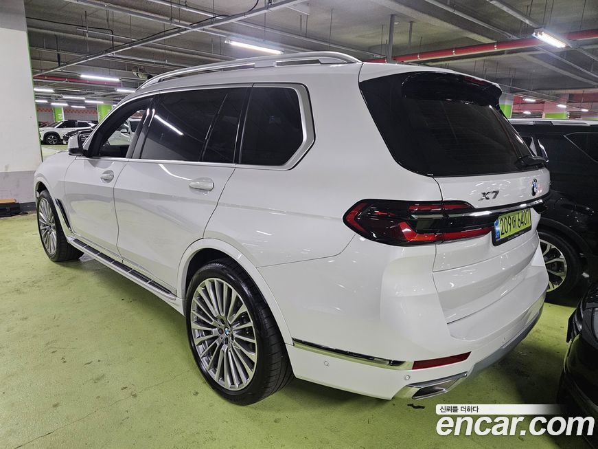 BMW X7 xDrive 40i Design Pure Excellence 6-Seater, 2025