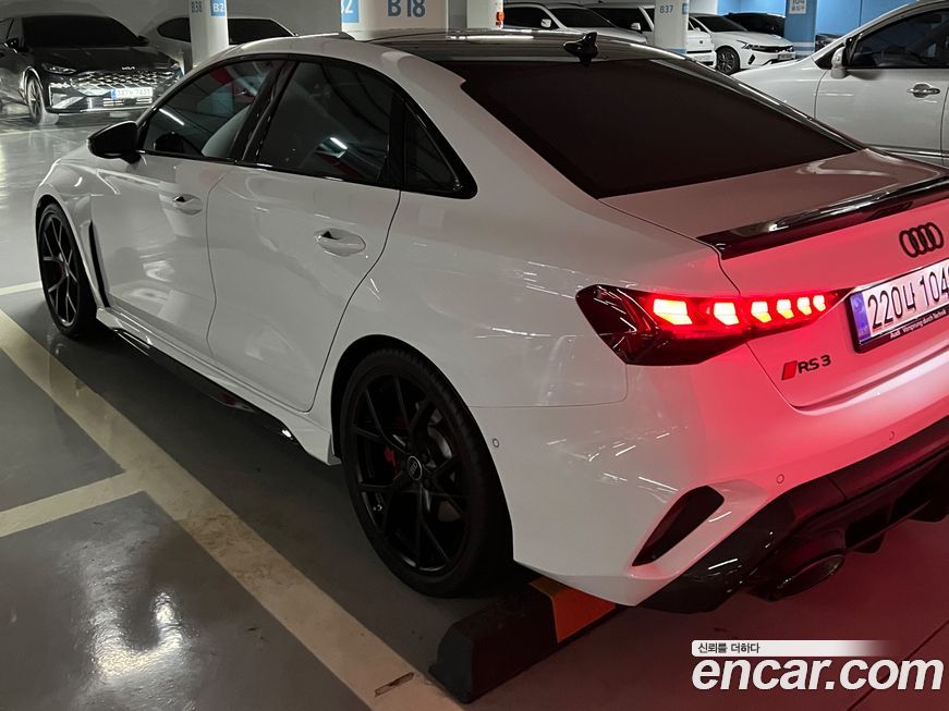 Audi RS3 2.5 TFSI Quattro Carbon Edition, 2025