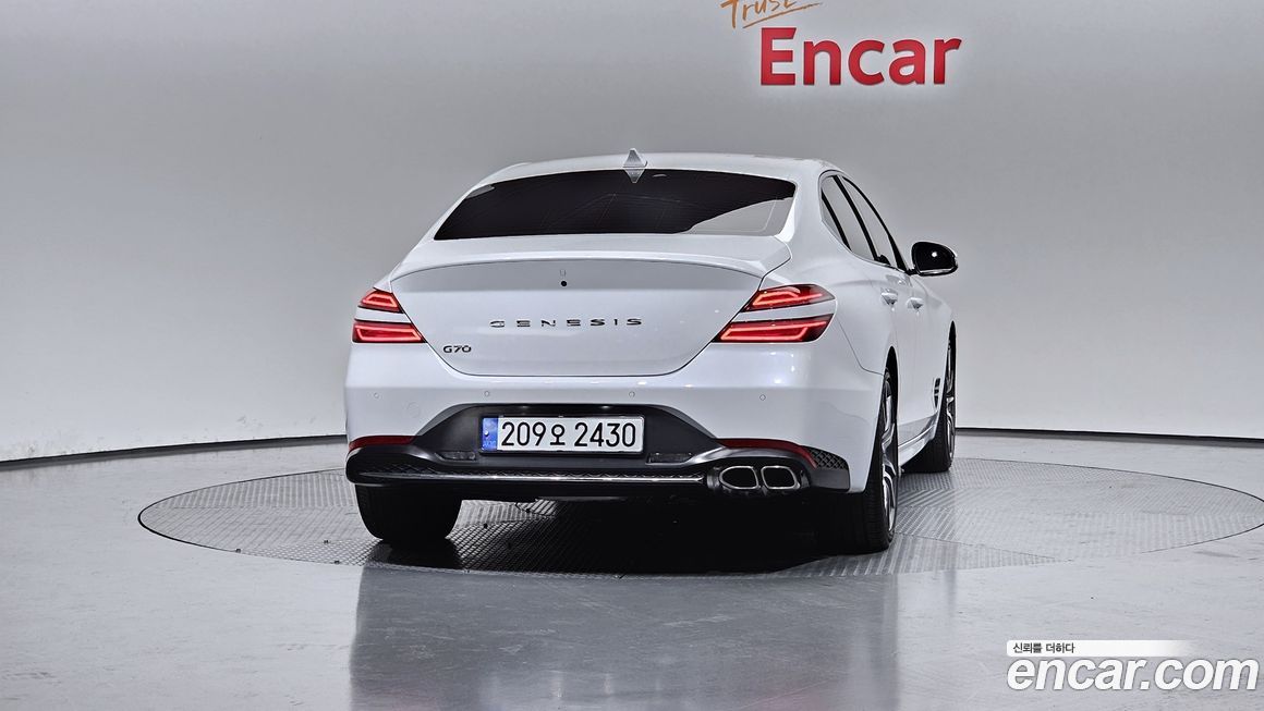 Genesis G70 Gasoline 2.0T 2WD, 2022
