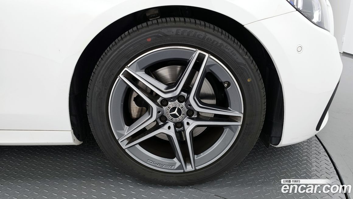 Mercedes-Benz E-Class E250 AMG Line, 2023