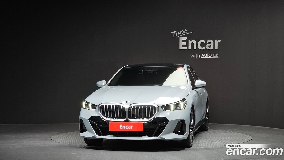 BMW 5-Series 520i M Sport, 2025