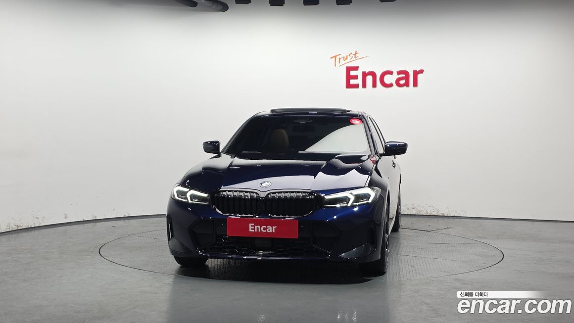 BMW 3-Series 320i M Sport, 2025