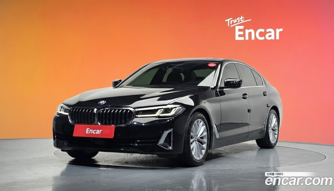 BMW 5-Series 520i Luxury, 2021