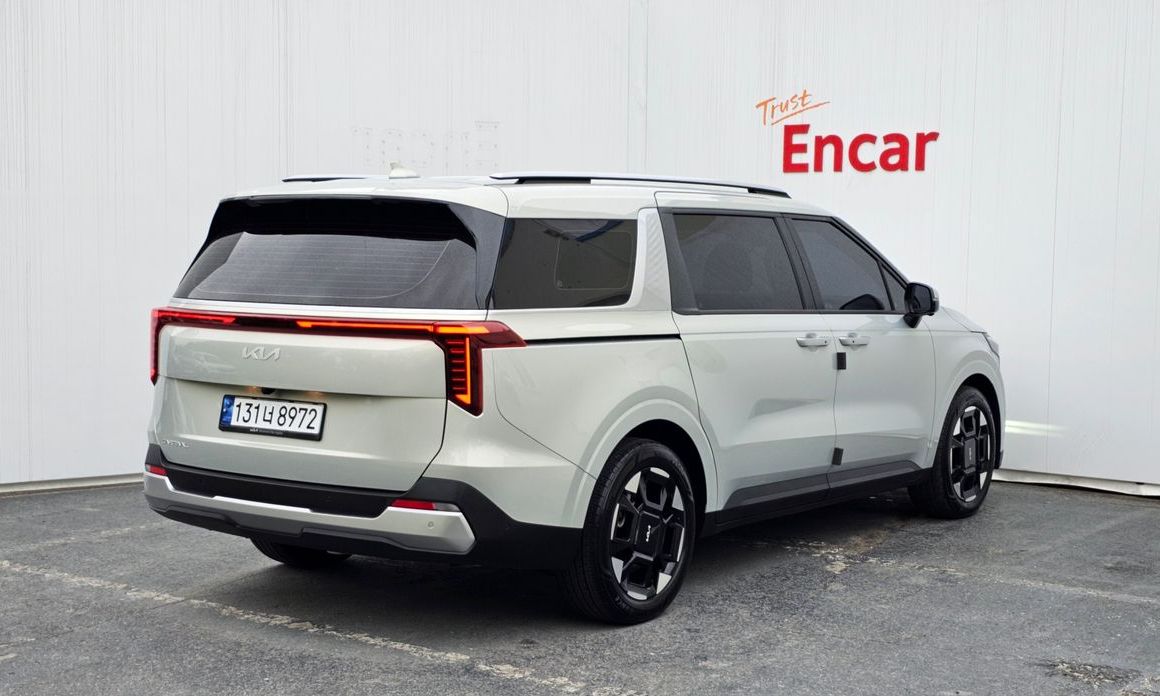 Kia Carnival 9-Seater Prestige, 2025
