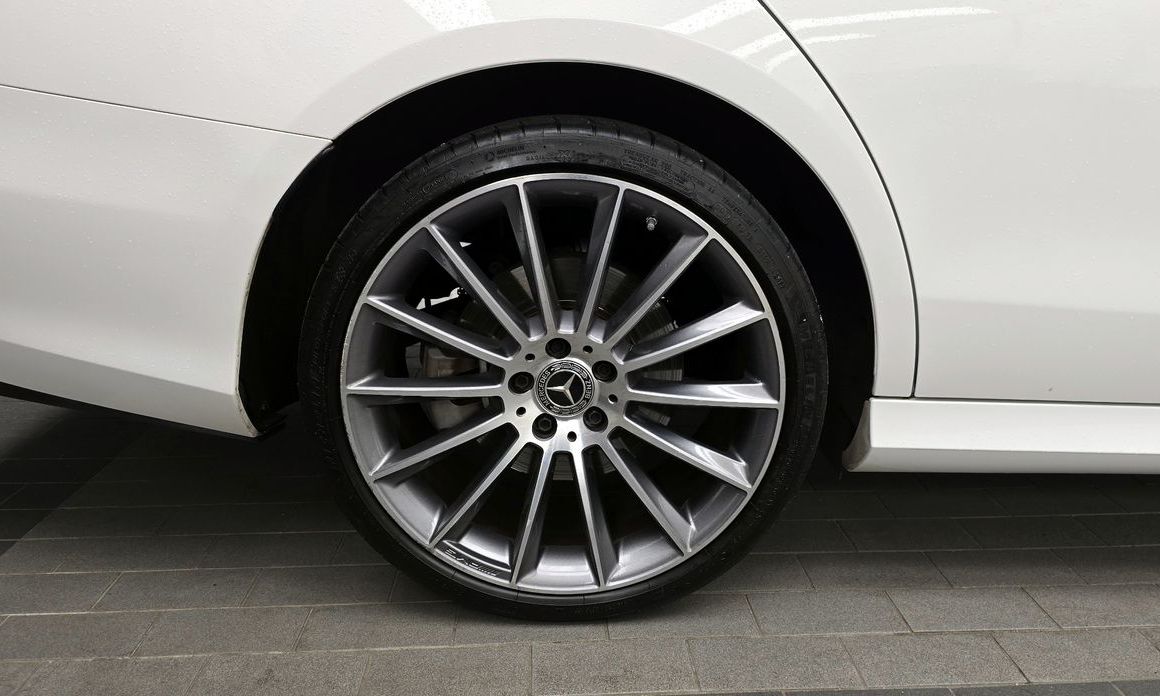 Mercedes-Benz E-Class E350 4MATIC AMG Line, 2022
