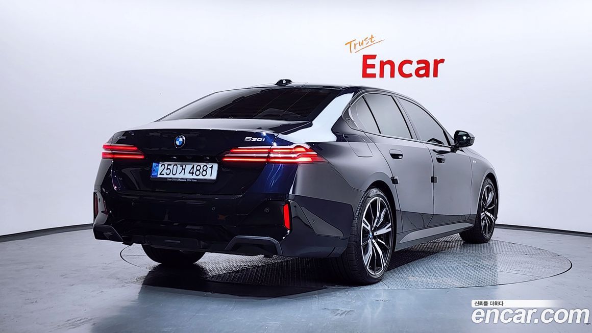 BMW 5-Series 530i xDrive M Sport, 2025