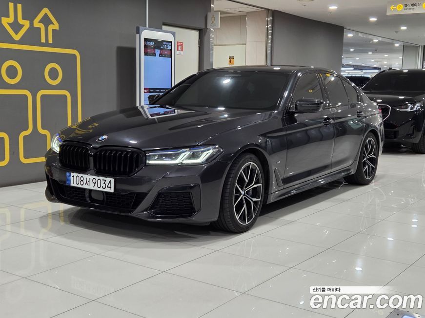 BMW 5-Series 530i M Sport Package, 2023