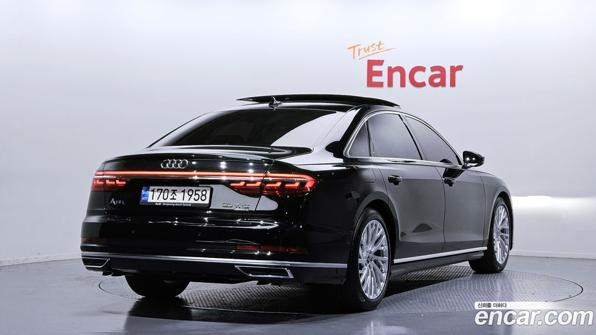 Audi A8 55 TFSI Quattro LWB, 2021