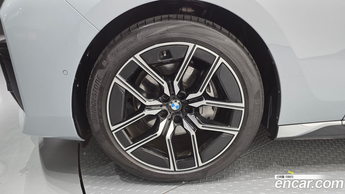 BMW 7-Series 740d xDrive M Sport, 2025