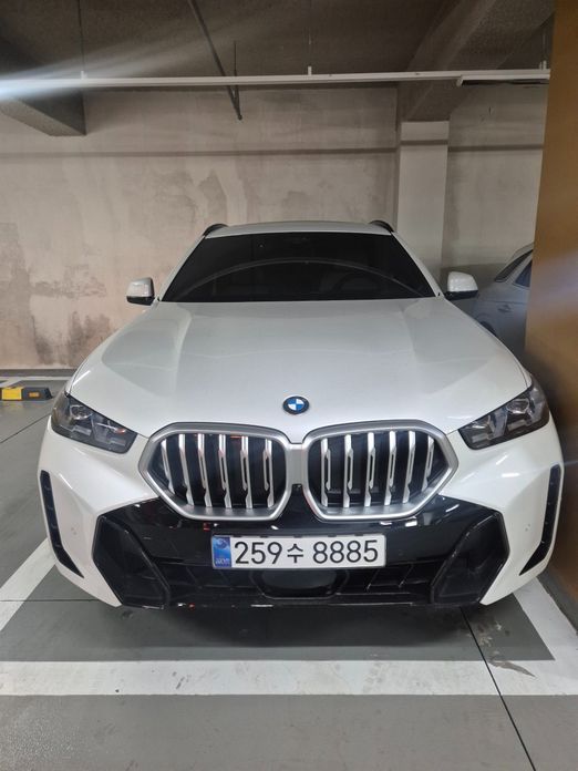 BMW X6 xDrive40i M Sport, 2025